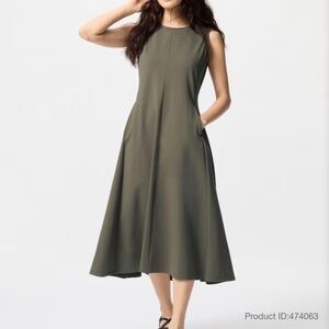 Uniqlo Ultra Stretch Dress, size XS, Olive